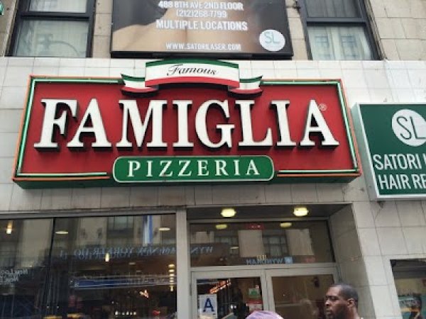 Le restaurant Famous Famiglia Pizzeria